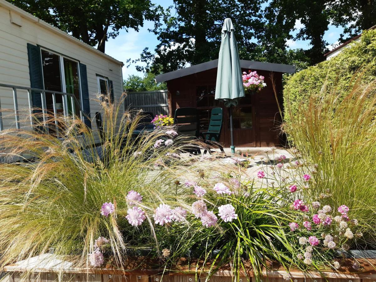 Chalet 15 "De Tien Heugten" Vakantiepark Schoonloo Exterior foto